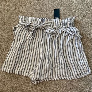 NEW WITH TAGS! Hollister striped shorts